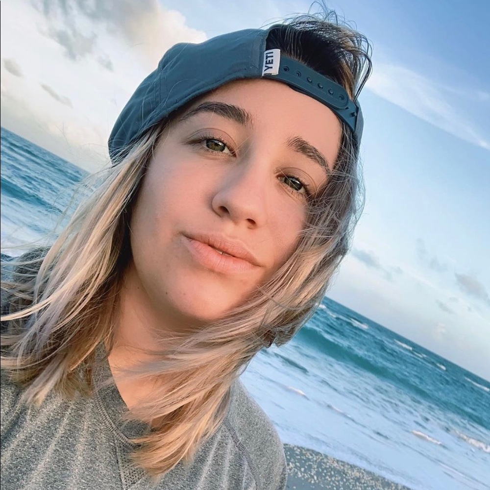 Meet your Posher, Hailey